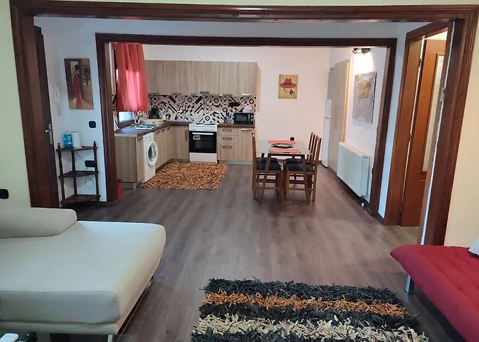 Asterios House