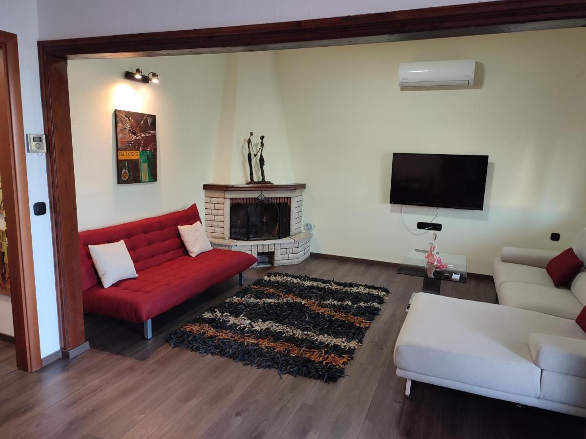 Asterios House Apartment *