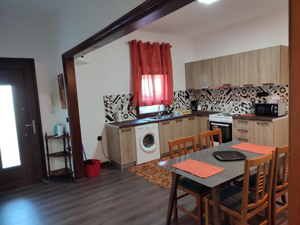Asterios House Apartment *