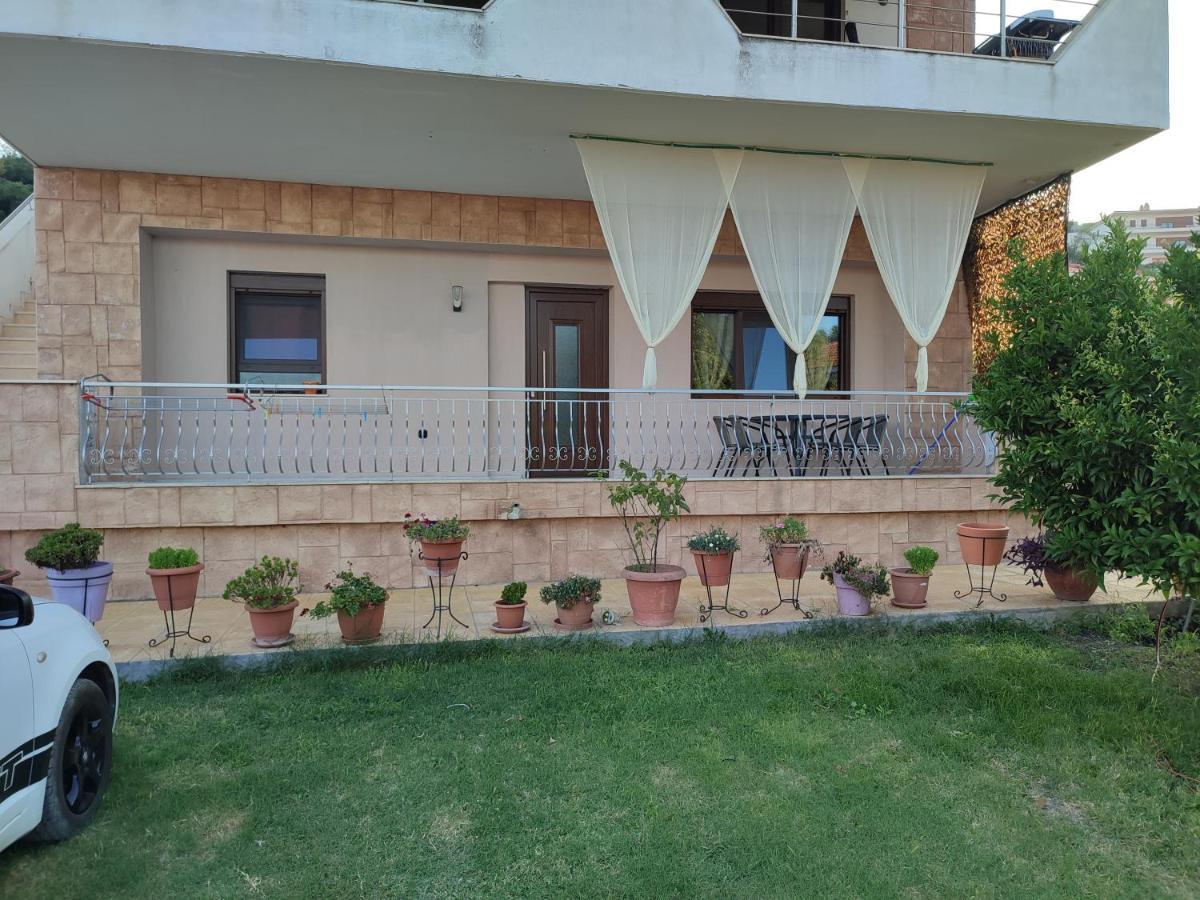 Asterios House Apartment *